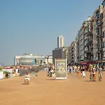 In Raversijde With Stunning Sea Views Lägenhet Oostende