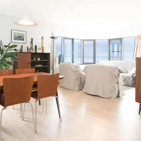 Appartement In Raversijde With Stunning Sea Views *