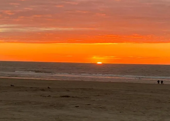 In Raversijde With Stunning Sea Views Apartment *