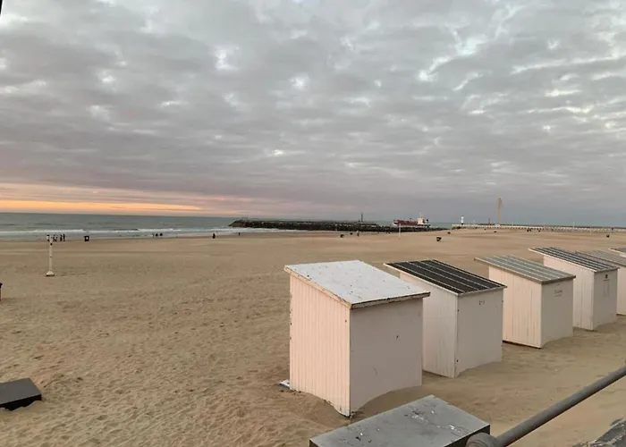 In Raversijde With Stunning Sea Views