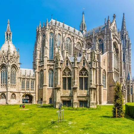 In Raversijde With Stunning Sea Views *