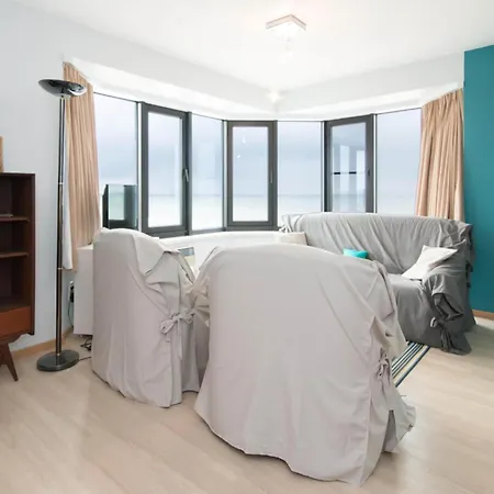 In Raversijde With Stunning Sea Views Apartament