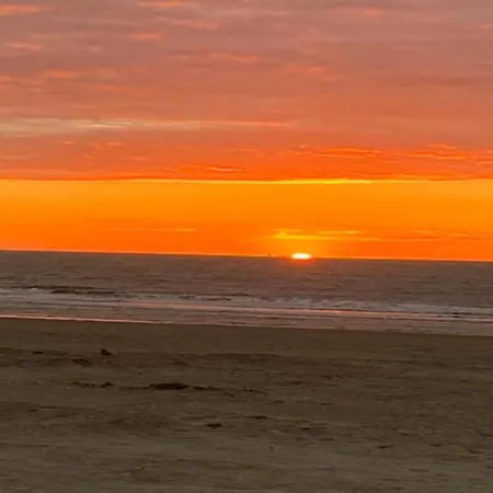 In Raversijde With Stunning Sea Views Apartament *